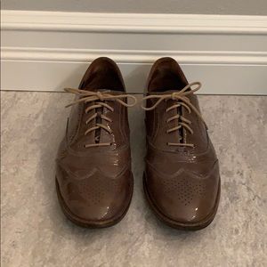 Paul Green Taupe Patent Oxfords